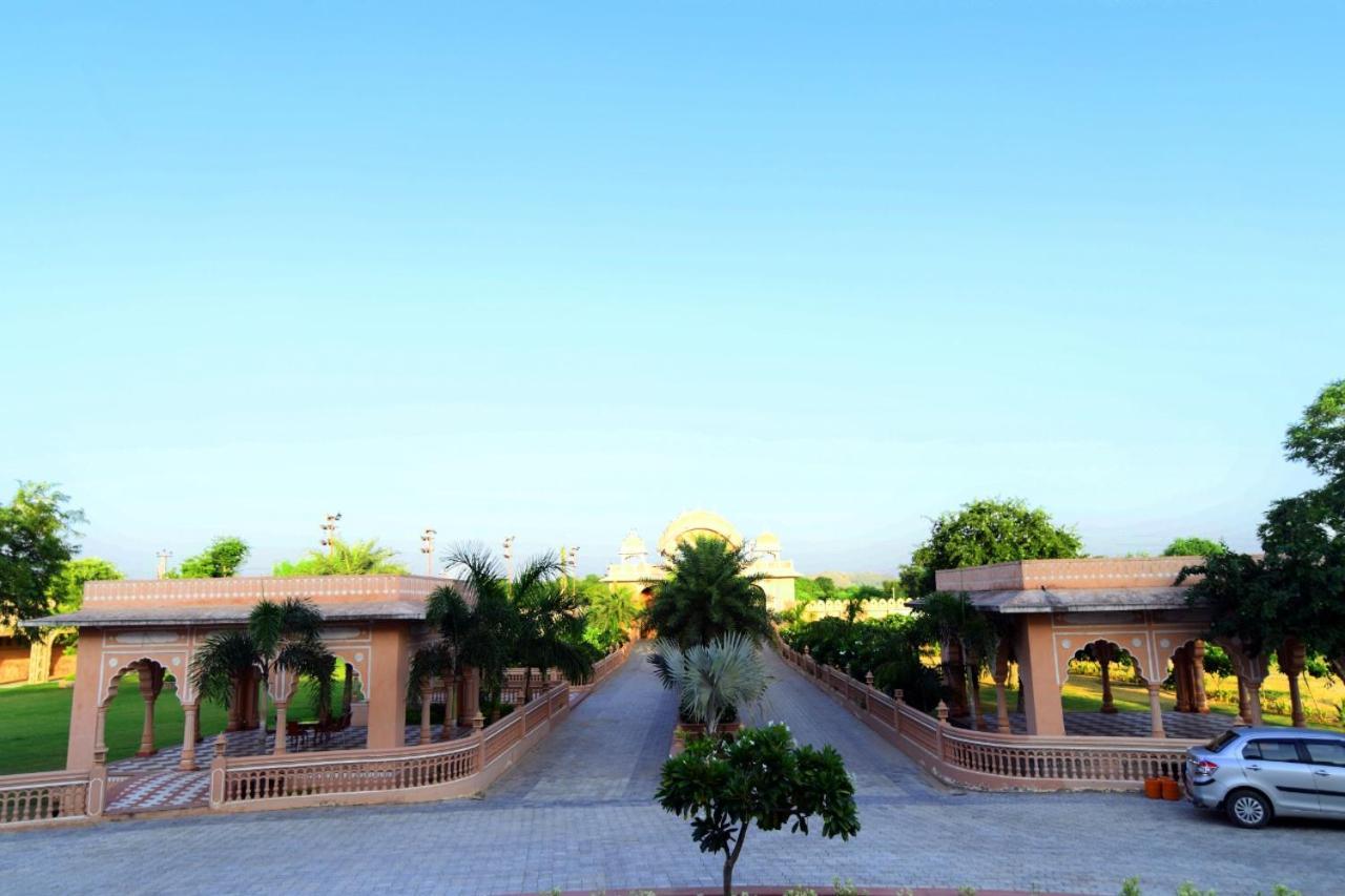 R Chandra'S Palace By Inspira Chomu Exterior foto